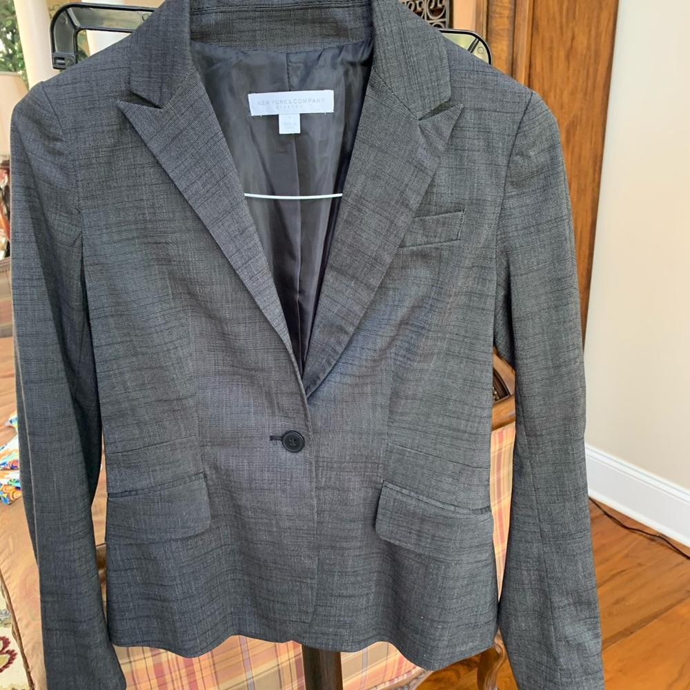 Ladies 2 piece suit